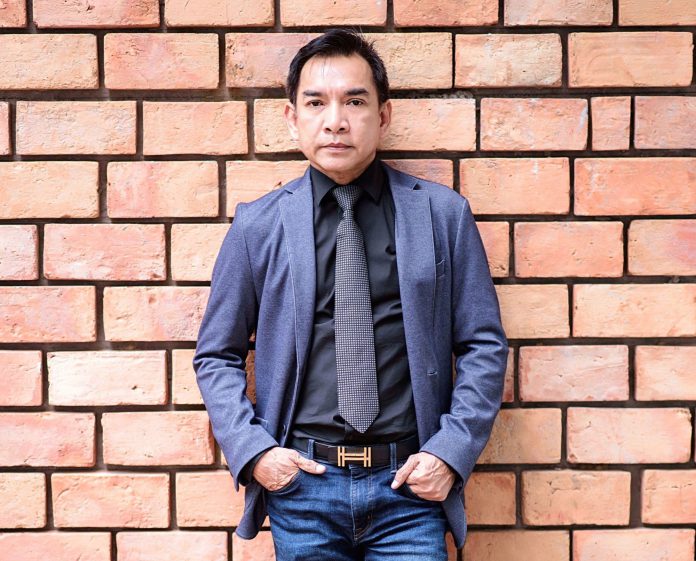 คุณศศิพงษ์ ปิ่นแก้ว_แนวนอน01