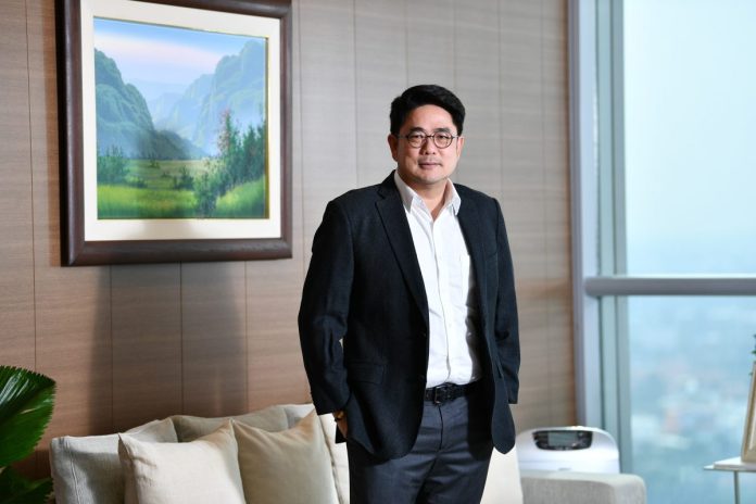 ดร.พิพัฒน์พงศ์ โปษยานนท์ กรรมการผู้จัดการ KBANK