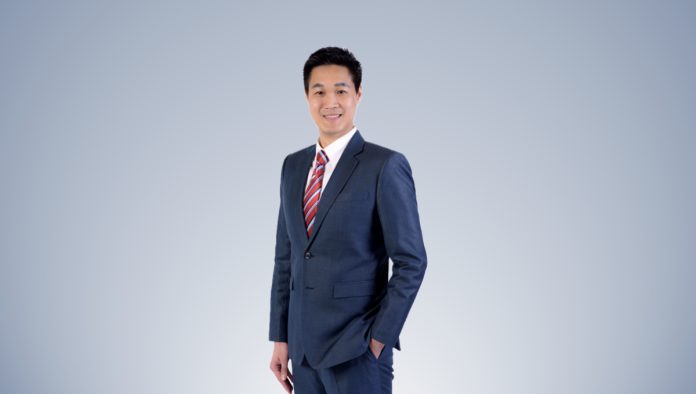 นาย ภูวิณ หน่อชูเวช หุ้นส่วนสายงานดีลส์ บริษัท PwC