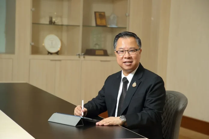 นายนฤตม์ เทอดสถีรศักดิ์ เลขาธิการคณะกรรมการส่งเสริมการลงทุน (บีโอไอ)