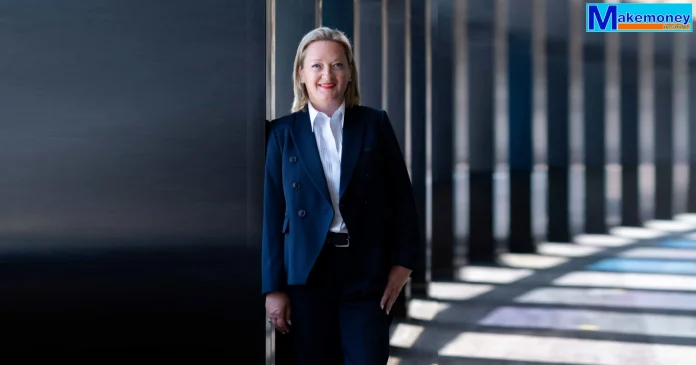 นางสาวเฮเลน สโนว์บอล ประธานเจ้าหน้าที่บริหารด้านทรัพยากรบุคคล บริษัท ไทยยูเนี่ยน กรุ๊ป จำกัด (มหาชน) - TU