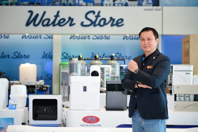 ดร.วิกร ภูวพัชร์ ประธานเจ้าหน้าที่บริหาร บริษัท ฟังก์ชั่น อินเตอร์เนชั่นแนล จำกัด (มหาชน) หรือ FTI เ