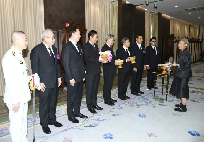 SFLEX น้อมเกล้าฯ ถวายรถพยาบาล Advanced Life Support พร้อมเครื่องช่วยหายใจแบบขึ้นเฮลิคอปเตอร์ได้ เพิ่มศักยภาพการเข้าถึงบริการทางการแพทย์ที่ทันสมัยและปลอดภัย