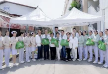 EKH ครบรอบ 20 ปี แจกข้าวสาร 999 ชุด ปันน้ำใจให้ประชาชนพื้นที่ จ.สมุทรสาคร