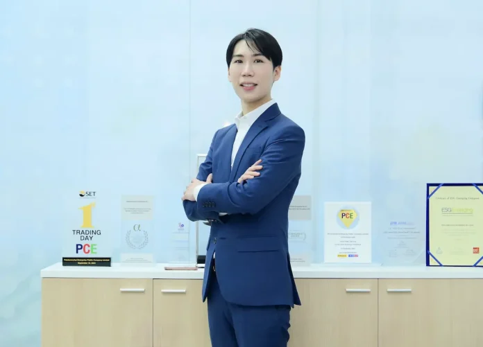 นายกีรติ ไชยะกุล ผู้อำนวยการอาวุโสสายงานบัญชีและการเงิน บริษัท เพชรศรีวิชัย เอ็นเตอร์ไพรส์ จำกัด (มหาชน) (PCE)