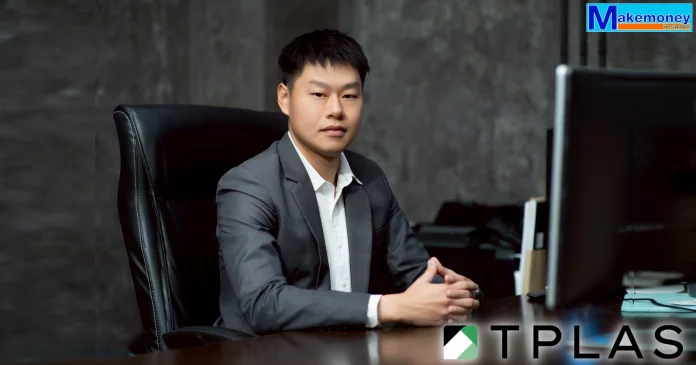 นายอภิรัตน์ ธีระรุจินนท์ กรรมการผู้จัดการ บริษัท ไทยอุตสาหกรรมพลาสติก (1994) จำกัด (มหาชน) หรือ TPLAS