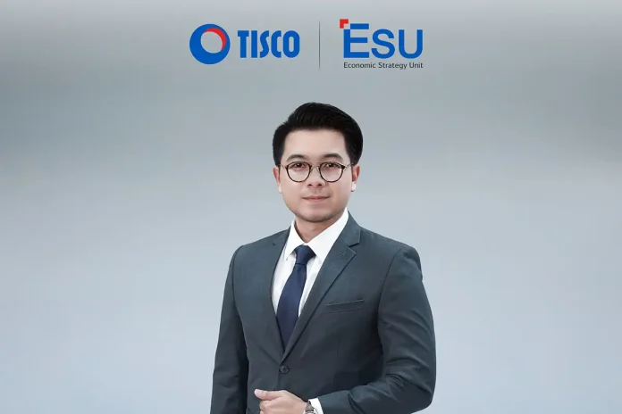 นายเมธัส รัตนซ้อน หัวหน้าฝ่ายวิเคราะห์เศรษฐกิจ ศูนย์วิเคราะห์เศรษฐกิจและกลยุทธ์ทิสโก้ (Mr. Methas Rattanasorn, Head of Economics, TISCO Economic Strategy Unit : TISCO ESU)