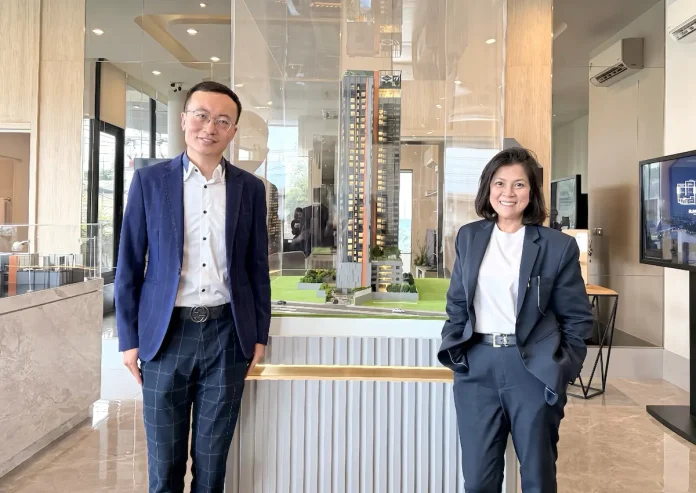 SENA ผนึก Unidom ตั้ง Exclusive Agent รุกตลาดต่างชาติ ดัน “Flexi Riverview เจริญนคร” คอนโด Bangkok River View ในราคาที่เข้าถึงได้ ชูจุดขาย ชูวิวโค้งแม่น้ำเจ้าพระยา ทำเลเจริญนคร และบริการ Rental Management ครบวงจร เจาะผู้ซื้อจีน–ไต้หวัน–ฮ่องกง–สิงคโปร์