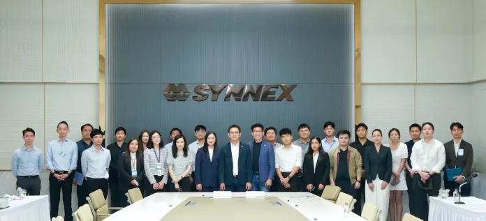 SYNEX จัดงาน Analyst Meeting Q2/69 เดินเกมขยาย New Growth Engine ครึ่งปีหลัง นายปัญญา พูนเพิ่มผลสิริ และนางสาวณัฐนิชา ธุรนิกร ผู้บริหาร SYNEX ในงาน Analyst Meeting Q2/69 เผยผลประกอบการ 6 เดือนแรก กำไรสุทธิ 445 ล้านบาท
