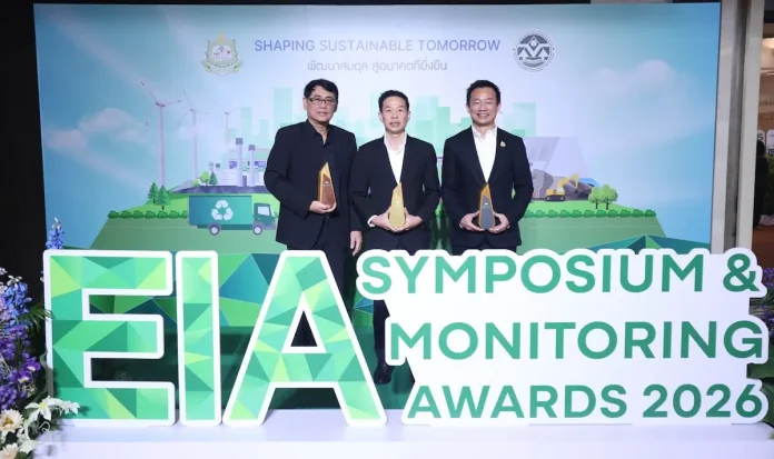 AOT คว้ารางวัล EIA Symposium and Monitoring Awards 2026 ตอกย้ำการดำเนินงานด้านสิ่งแวดล้อมอย่างยั่งยืน ผู้บริหาร AOT เข้ารับมอบรางวัล EIA Symposium and Monitoring Awards 2026 จากกระทรวงทรัพยากรธรรมชาติฯ