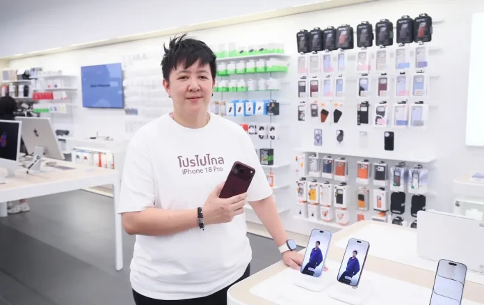 CPW ยิ้มรับกระแส iPhone 18 Series เปิดขายวันแรกคึกคัก หนุนยอดขายโค้งสุดท้ายปี รับไฮซีซันไตรมาส 4 ปภาวี รุจเจริญธรรม ผู้บริหาร CPW เผยบรรยากาศเปิดขาย iPhone 18 Pro Max วันแรกคึกคัก ณ ร้าน iStudio by copperwired