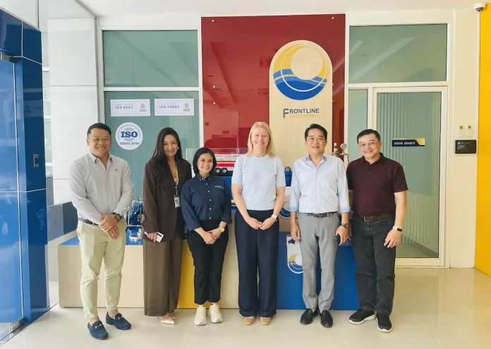 FLE ต้อนรับผู้บริหาร Xylem เดินหน้าสานต่อความร่วมมือทางธุรกิจ ต่อยอดโซลูชันระบบน้ำ ผู้บริหาร บมจ.ฟร้อนท์ไลน์ เอ็นจิเนียริ่ง (FLE) ให้การต้อนรับตัวแทนจาก Xylem Water Systems International