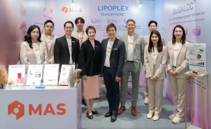 MAS สร้างปรากฏการณ์หน้าใหม่ เขย่าอุตฯ ความงาม-สุขภาพ ในงาน Vitafoods Asia 2026 ปักหมุด 4 นวัตกรรม พร้อมโชว์ศักยภาพ "Beauty-from-Within" เต็มรูปแบบ ประกาศเป้าหมายผู้นำเทคโนโลยีห่อหุ้มและนำส่งสารสำคัญระดับโลกดันไทยสู่ Hub ความงามเอเชีย เอกรินทร์ พินิจ CEO MALEE และ ดร.ศุภเกียรติ คำบุทอง MD MAS นำเสนอ 4 นวัตกรรมในงาน Vitafoods Asia 2026