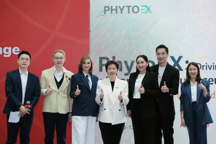 PhytoEX ดัน “สมุนไพร” สู่สารสกัด Longevity Nutraceuticals ชูสารออกฤทธิ์ SulforaEX™ และ EmeraPrimeEX™ เพื่อการบำรุงสมองและลดภาวะเครียด นาโนเทค สวทช. เปิดตัว PhytoEX นวัตกรรมสารออกฤทธิ์สมุนไพรไทย SulforaEX™ และ EmeraPrimeEX™ ในงาน Vitafoods Asia 2026
