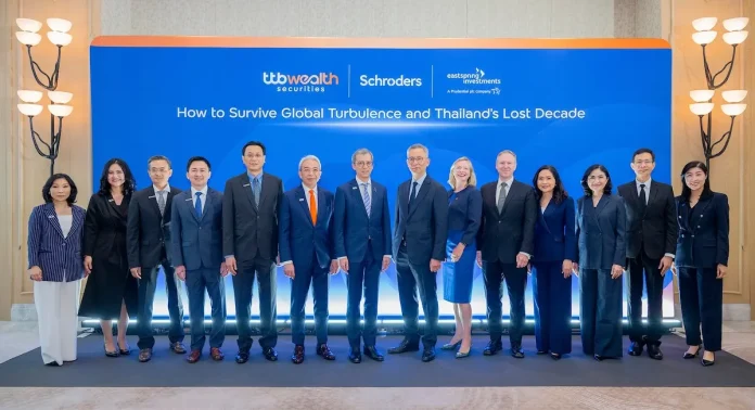“ทีทีบี และ ทีทีบี เวลธ์” จัด “How to Survive Global Turbulence and Thailand's Lost Decade” ชู Global Wealth Solutions เสริมพอร์ตแกร่ง รับมือความผันผวน ต่อยอดโอกาสลงทุนทั่วโลก ผู้บริหาร ทีทีบี และ ทีทีบี เวลธ์ ร่วมงาน Exclusive ttb wealth event ชู Global Wealth Solutions