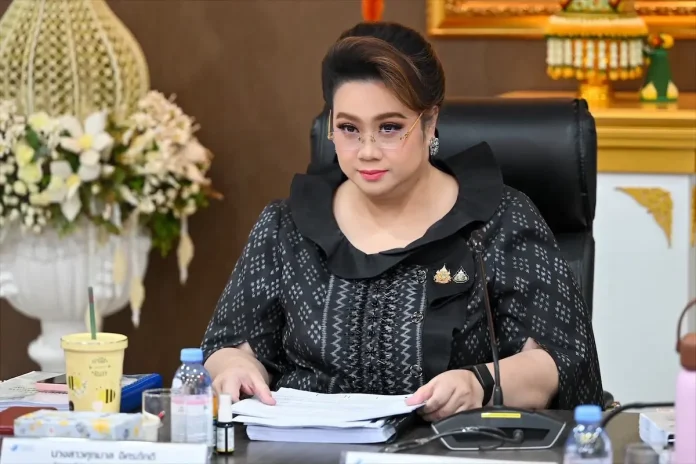 “ศุภมาส” สั่ง สคบ. ลุย 9 มาตรการช่วยน้ำท่วม ชูประเมินค่าซ่อมรถฟรี ประสานลดค่างวด ลดภาระผู้ประสบภัย นางสาวศุภมาส อิศรภักดี รัฐมนตรีประจำสำนักนายกรัฐมนตรี สั่งการ สคบ. ลุย 9 มาตรการช่วยเหลือผู้ประสบภัยน้ำท่วม ทั้งซ่อมรถฟรีและลดภาระหนี้สิน