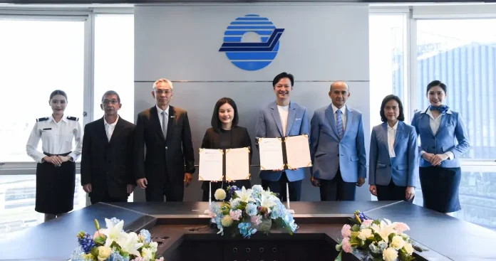 ก้าวสำคัญคมนาคม AOT จับมือ AOTGA เซ็นสัญญาร่วมทุนบิ๊กโปรเจกต์ GSE/CARGO เพิ่มศักยภาพ การให้บริการภาคพื้นและการขนส่งสินค้าทางอากาศ บริษัท ท่าอากาศยานไทย จำกัด มหาชน AOT และ AOTGA ลงนามสัญญาร่วมลงทุนโครงการบริการภาคพื้น GSE และคลังสินค้า Cargo ณ ท่าอากาศยานสุวรรณภูมิ