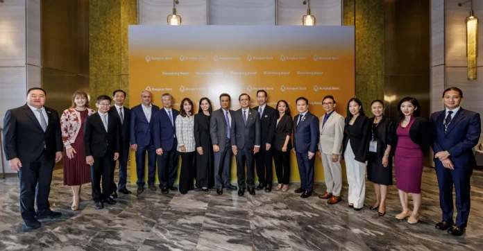 ธนาคารกรุงเทพ หนุนเปิดวงสนทนา “Bloomberg Invest Bangkok: Growth in an Age of Turbulence” เชื่อมผู้นำธุรกิจ พลิกความผันผวนสู่โอกาสลงทุน ขับเคลื่อนเศรษฐกิจอาเซียนโตแกร่ง ผู้บริหารธนาคารกรุงเทพร่วมเปิดงาน Bloomberg Invest Bangkok สนับสนุนการเชื่อมโยงเครือข่ายผู้นำธุรกิจและขับเคลื่อนการลงทุนในอาเซียน