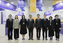 พาณิชย์ ปลื้ม! เจรจาการค้า ACFM 2026 โกยรายได้ทะลุ 767 ล้าน นายวราวุฒิ สมหวังประเสริฐ อธิบดีกรมส่งเสริมการค้าระหว่างประเทศ (DITP) นำทัพผู้ประกอบการไทยร่วมงาน ACFM 2026 ณ เมืองปูซาน สร้างมูลค่าเจรจากว่า 767 ล้านบาท