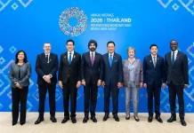 นายกฯ อนุทิน เปิดประชุม IMF – World Bank Annual Meetings 2026 นายกรัฐมนตรี อนุทิน ชาญวีรกูล เป็นประธานเปิดการประชุม Annual Meetings Plenary ของ IMF และ World Bank Group ปี 2569 ณ ศูนย์การประชุมแห่งชาติสิริกิติ์