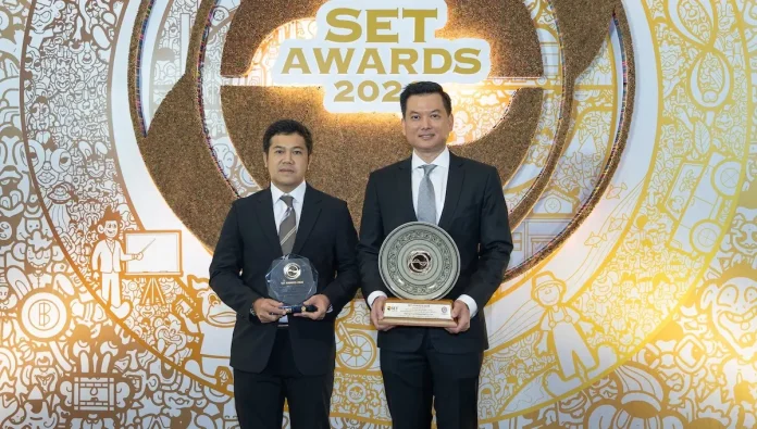 XSpring AM คว้ารางวัล 2 รางวัล บลจ.ยอดเยี่ยม และดีเด่นแห่งปี จากเวที SET Awards 2026 บริษัทหลักทรัพย์จัดการกองทุน เอ็กซ์สปริง XSpring AM คว้า 2 รางวัลใหญ่ Best และ Outstanding Asset Management Company Awards จากเวที SET Awards 2026